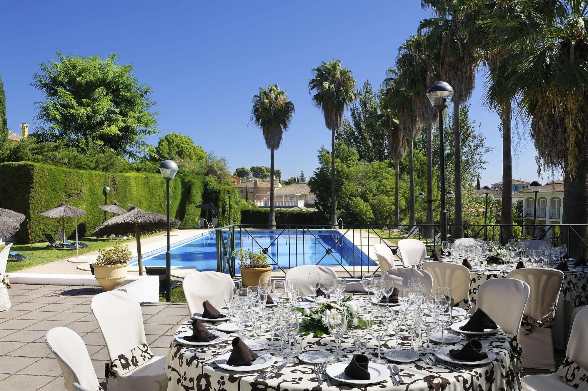 Exe Las Adelfas Córdoba Restaurante foto